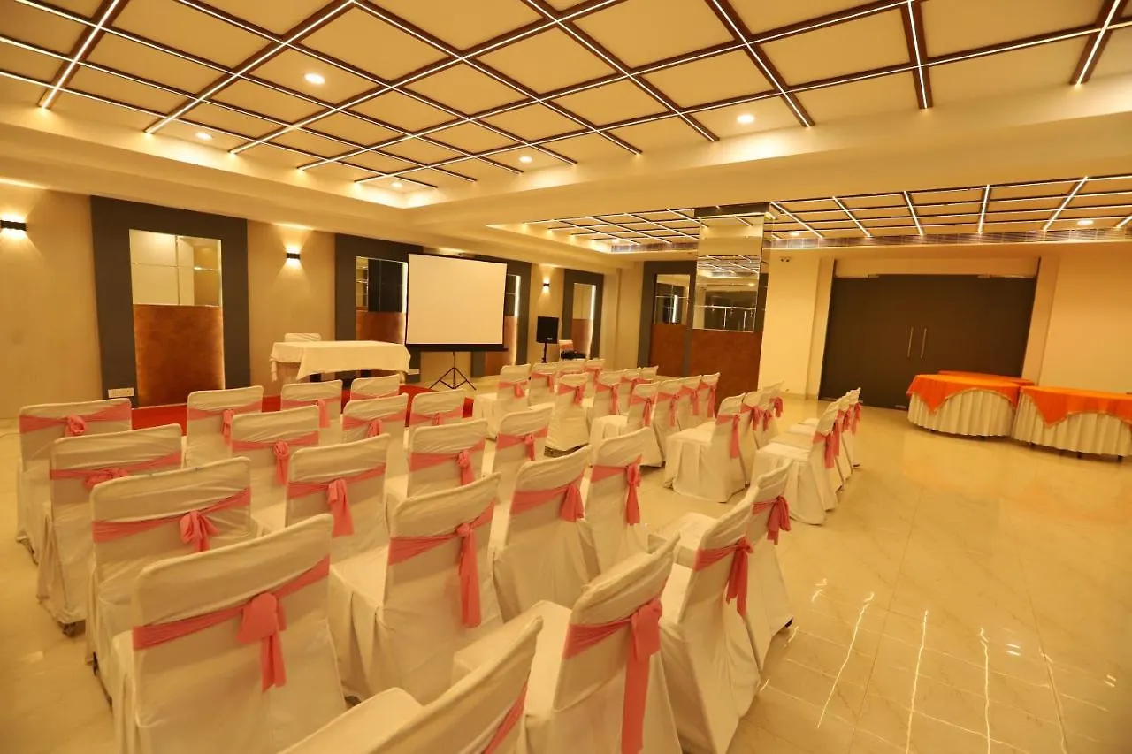 Hotel Keshav Residency Gurgaon Near Medanta 3*,